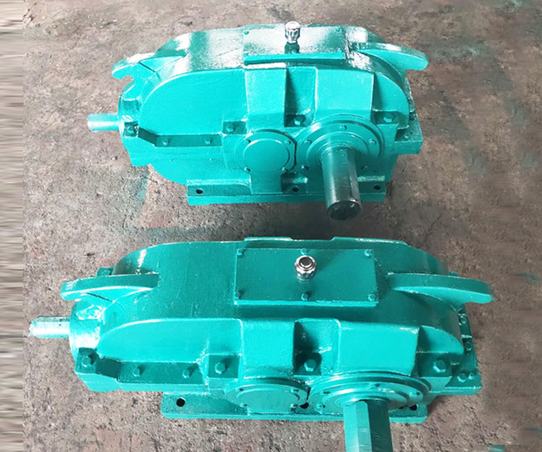 圓柱齒輪減速機(jī) 圓柱齒輪減速機(jī)